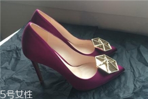 nicholas kirkwood鞋子多少錢(qián)？各大女星的新寵