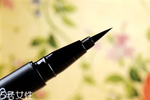 眼線筆硬頭和軟頭的哪個(gè)好用？單眼皮眼妝教程