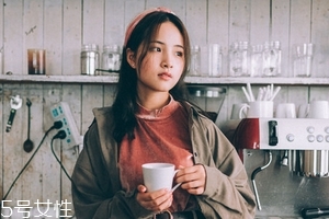 絲白祛斑軟膏多久見效？三個療程效果更佳