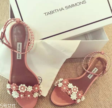 tabitha simmons是幾線品牌？英倫風(fēng)尚的代表