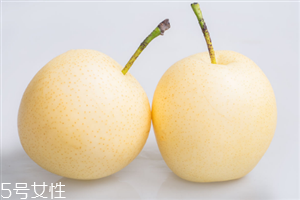 睡覺前多久吃梨比較好？睡覺前吃梨有什么好處？