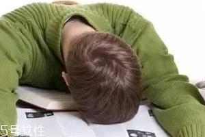 肝不好有什么癥狀？一個(gè)簡(jiǎn)單小動(dòng)作最養(yǎng)肝