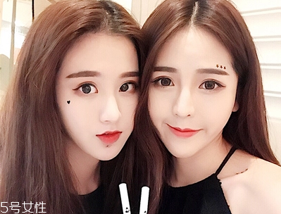 眼線筆硬頭和軟頭的哪個(gè)好用？單眼皮眼妝教程