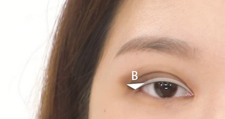 眼線液哪個(gè)牌子好用不暈染？眼角下垂畫(huà)眼線圖解 