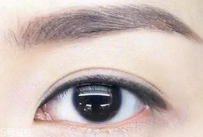 怎么畫眼線讓眼睛自然又有神？畫眼線必學(xué)基本步驟