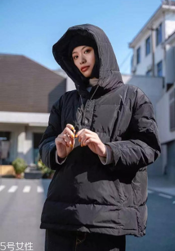 羽絨服怎么穿顯高？這個(gè)冬天溫暖不減造型