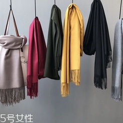 冬天戴什么圍巾好看？貌美又溫暖的圍巾大盤點(diǎn)