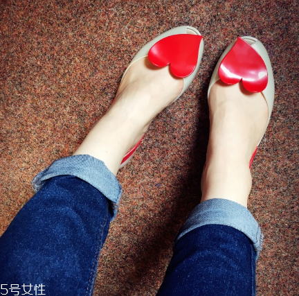 melissa是哪個國家的？女王和公主都愛穿它