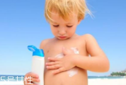 使用防曬產(chǎn)品后一定要卸妝嗎？要看防曬產(chǎn)品類型
