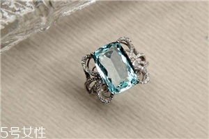海藍(lán)寶是越透越好嗎？它是海水的化身