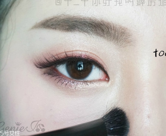 桃花眼妝容好看嗎？桃花眼妝容教程