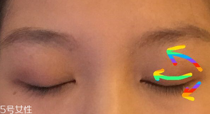 眼影怎么畫會(huì)自然好看？眼影顏色這樣搭配最好看