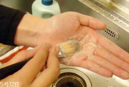 小馬毛化妝刷好不好？化妝刷收納