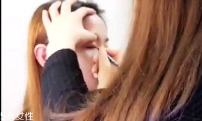 內(nèi)雙怎么畫眼線？?jī)?nèi)雙眼皮畫眼妝技巧