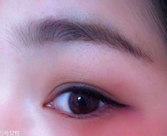內(nèi)雙怎么畫眼線？?jī)?nèi)雙眼皮畫眼妝技巧