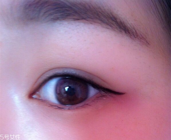 內(nèi)雙怎么畫眼線？?jī)?nèi)雙眼皮畫眼妝技巧