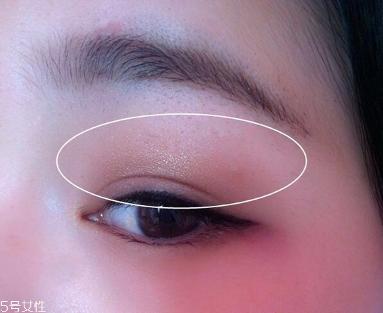 內(nèi)雙怎么畫眼線？?jī)?nèi)雙眼皮畫眼妝技巧
