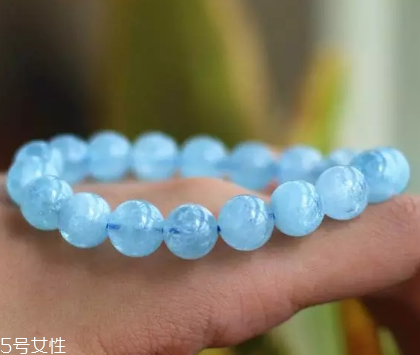 海藍(lán)寶會越戴越藍(lán)嗎？神奇的海水寶石