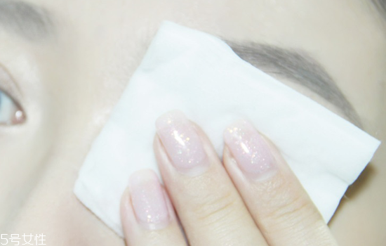 豆沙色眼妝怎么畫？超受歡迎的空氣眼妝畫法