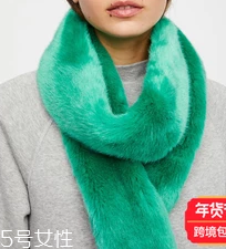 冬天圍巾什么顏色好看？為你推薦經(jīng)典款圍巾