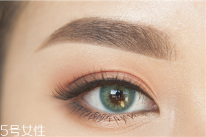 如何化妝使眼睛變大？落日線放大雙眼