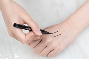 眼線筆多少錢一支？看看大熱的眼線筆價(jià)格