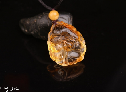 黃水晶戴左手還是右手？水晶佩戴大有講究