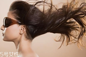 護發(fā)素常用成分是什么？護發(fā)素并不能修護頭發(fā)