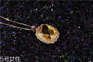 黃水晶可以碰水嗎？你不知道的水晶小知識
