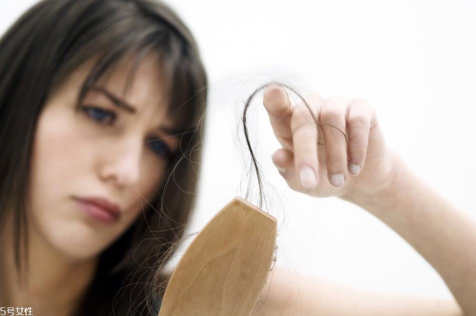 女人為什么經(jīng)常掉頭發(fā)？從根本找原因