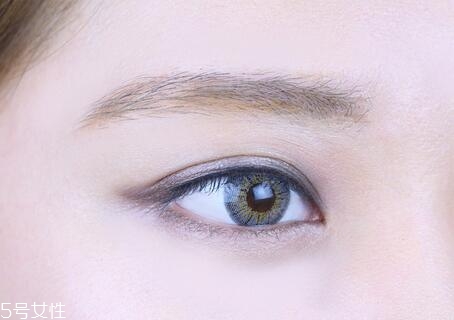 西柚色眼影怎么畫？教你畫高冷女神妝容
