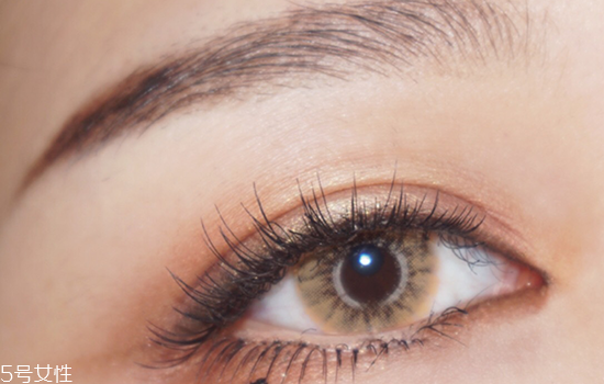 大地色眼影是什么顏色？上班族大眼妝教程