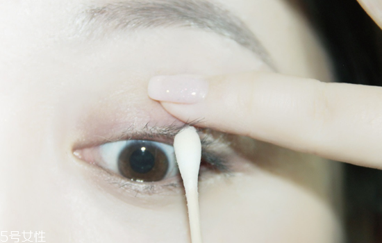 豆沙色眼妝怎么畫？超受歡迎的空氣眼妝畫法