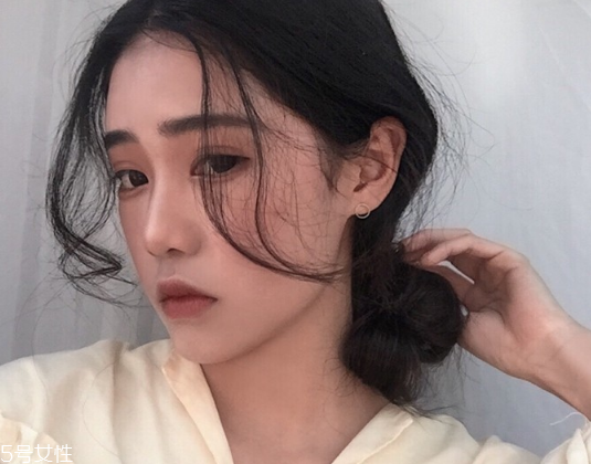 楓葉妝要掌握哪些要點？顯白又不挑皮