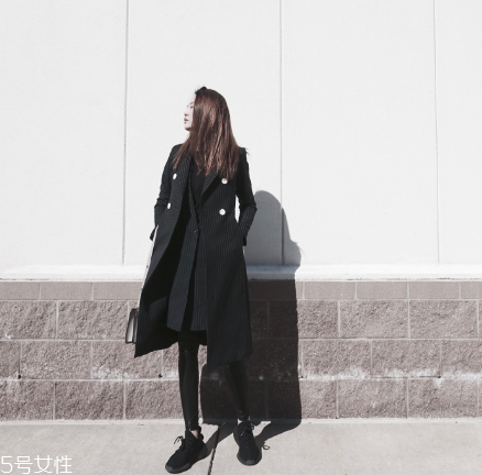 大衣什么領(lǐng)子好看？細(xì)節(jié)也要精致的百里挑一