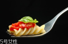 鋅對(duì)肌膚有哪些作用？鋅有助于防曬和抗衰老