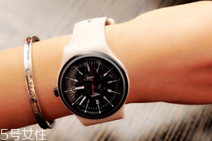 swatch手表怎么調(diào)日期和時間？