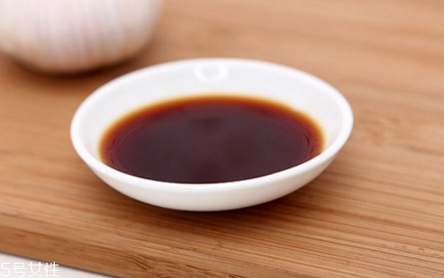 開眼角后哪些食物要忌口？開眼角后吃這些能促進(jìn)傷口修復(fù)