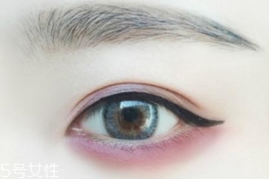 內(nèi)眼線一定要畫嗎？畫好睫毛根部