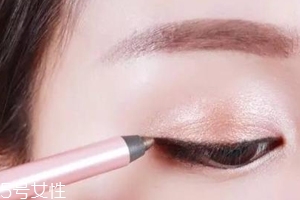 眼線怎么防止畫殘？分段畫不易錯