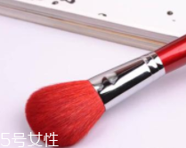 散粉刷怎么挑選？三種材質(zhì)各有優(yōu)點(diǎn)