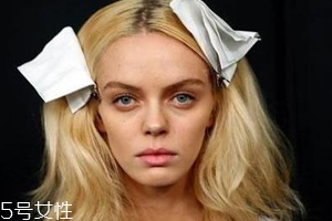 染發(fā)前為什么不能洗頭？洗掉了油脂保護膜