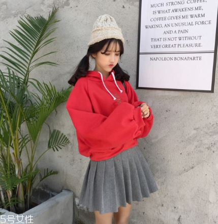 紅色衛(wèi)衣適合什么人穿？紅紅火火過新年