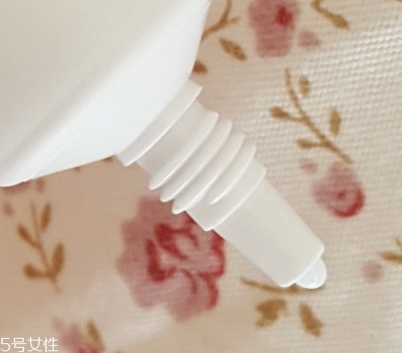 眼部凝膠什么時(shí)候用？更加推薦晚上用