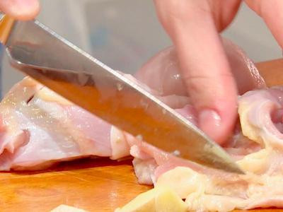 西洋參雞湯的做法步驟 溫補(bǔ)好選擇 西洋參雞湯的做法步驟 溫補(bǔ)好選擇