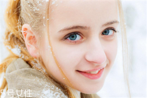 孕睫術(shù)多久后做美瞳線？孕睫術(shù)眼睛腫緩解小妙招