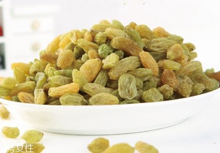 糖尿病人一次最多吃多少葡萄干 10粒以內(nèi)即可 糖尿病人一次最多吃多少葡萄干 10粒以內(nèi)即可