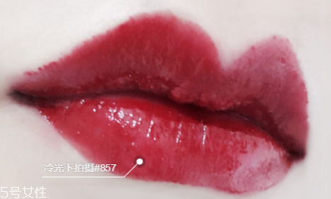迪奧漆光唇釉哪個好看？讓妝效更持久