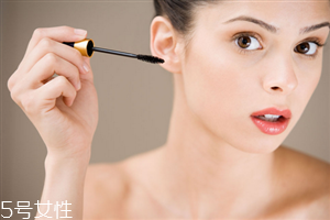 防水睫毛膏哪個(gè)牌子好用？出門(mén)約會(huì)必備神器