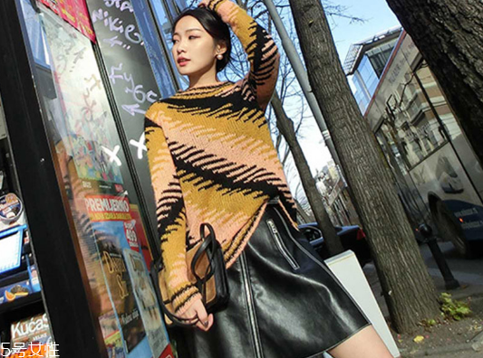 皮裙配什么上衣好看？教你做個硬糖女孩